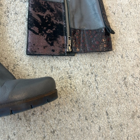 Felmini NWOT box size 38 (7.5) Gray Chunky Block Heel purple reptile accents - Picture 14 of 14